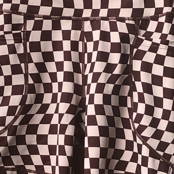 045 - WILOS Checkered Shorts - Picture 3 of 15